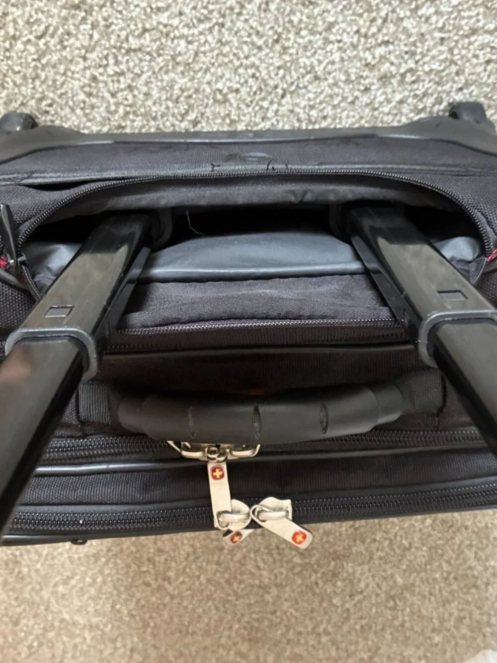 SwissGear Wenger Patriot II Rolling Laptop Business Travel Luggage Bag Black
